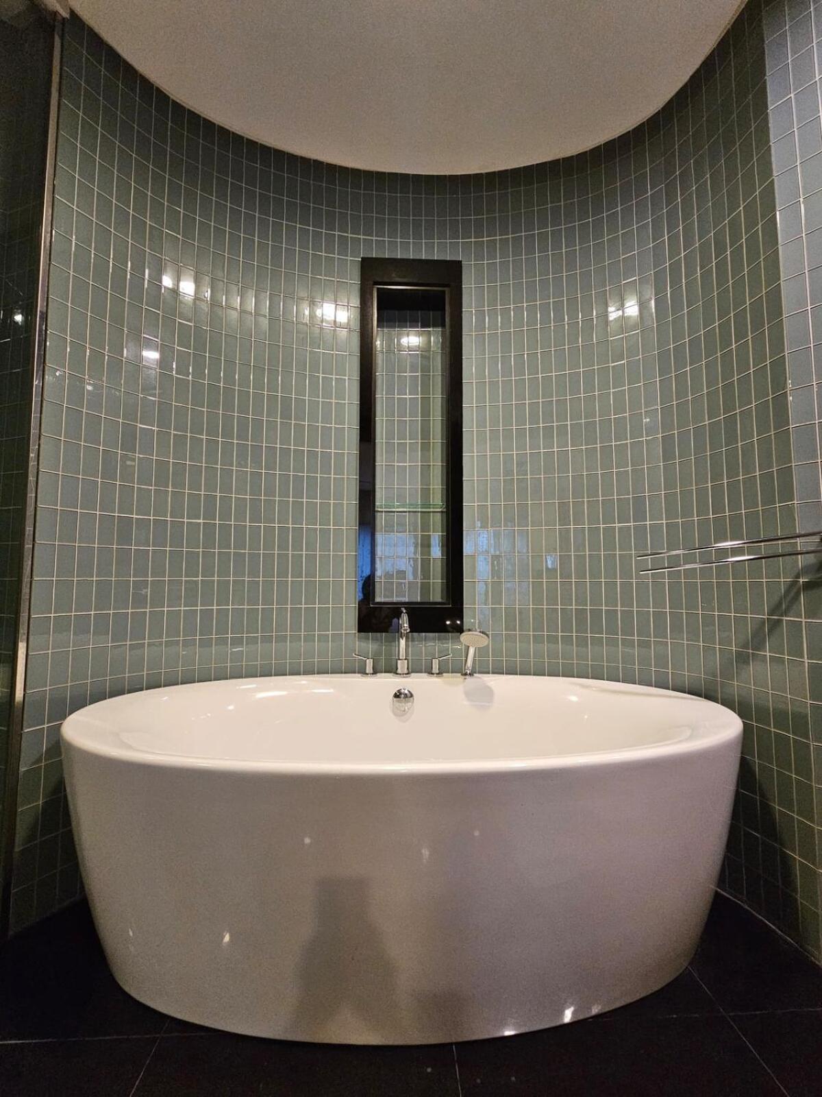 Urban Oasis At St Mary Klcc 1bed2bath