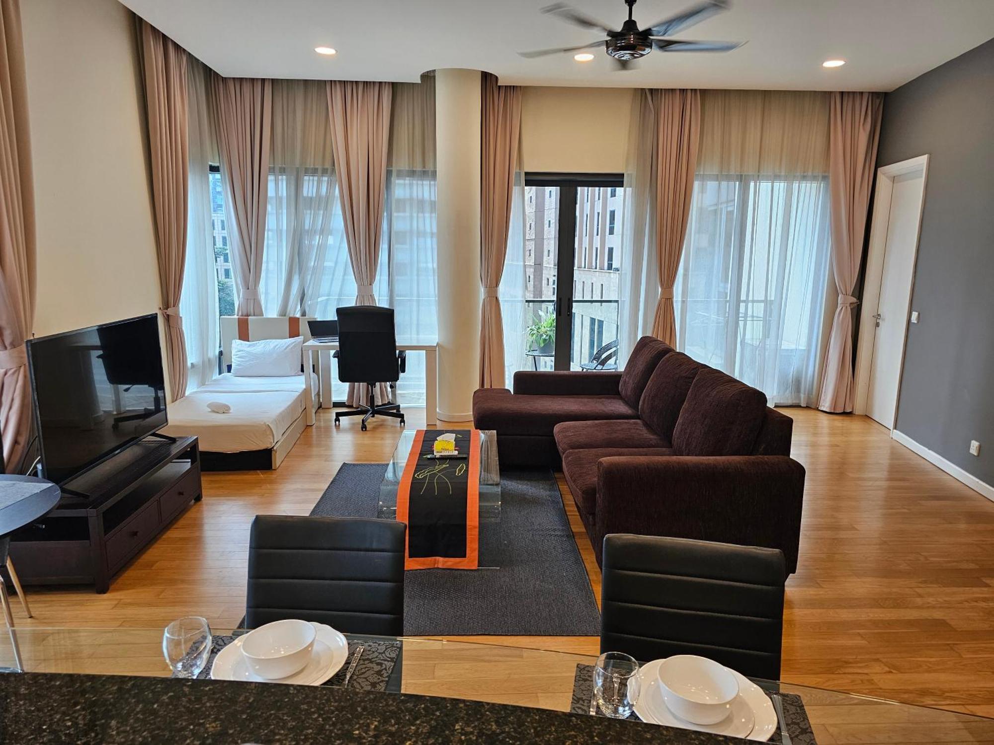 Urban Oasis At St Mary Klcc 1bed2bath Kuala Lumpur